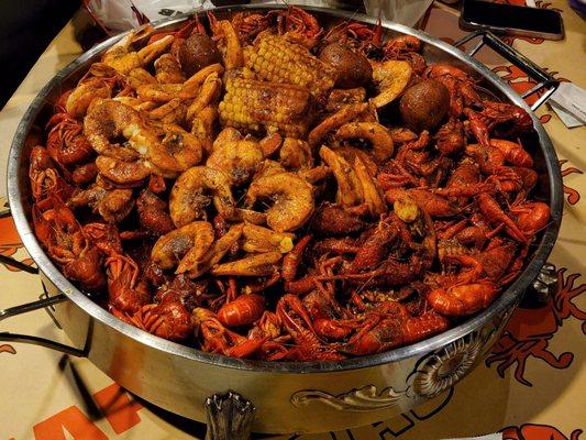 5lbs of crawfish and 2.5lbs of shrimp