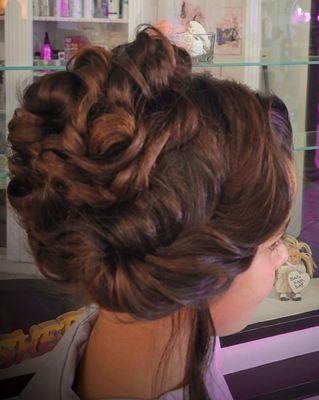 Bridal hairstyling