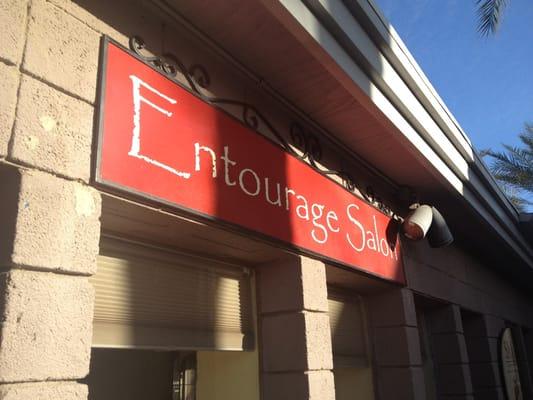 Entourage Salon