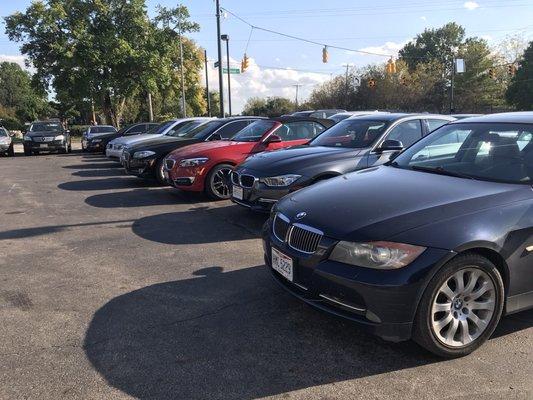 Many higher end foreign cars on their lot. But I've spotted no Volkswagen air cooled vehicles...