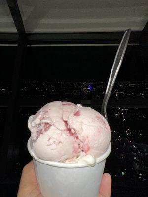 White chocolate raspberry cheesecake/ strawberry ice cream