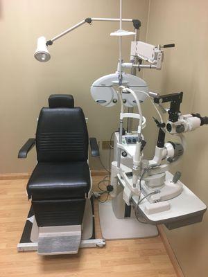 Dr. Scott Lewis- Eye Exam Room