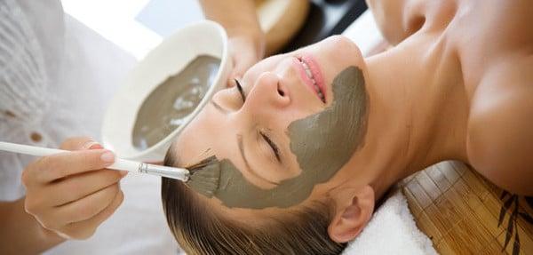 Facial Dead Sea Mud Treatment