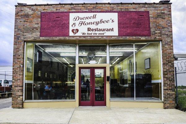 Front door to Drexell and Honeybees restaurant.