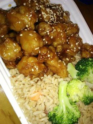 Sesame chicken ,shrimp lo mein ,egg drop soup