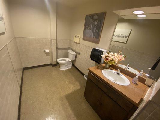 Bathroom. Just as neat and tidy as the waiting area.