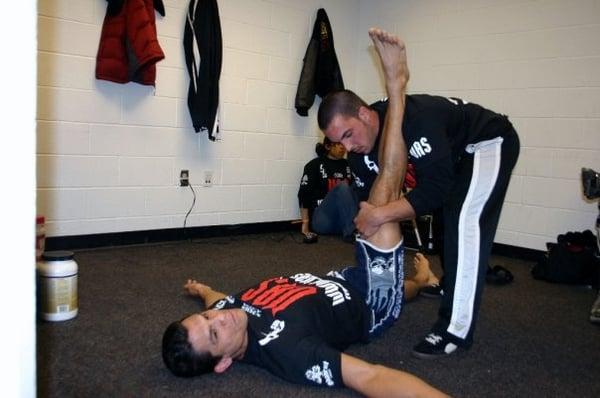 Pre fight warm up with MMA Legend Frank Shamrock