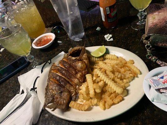 Mojarra Frita (Fried tilapia)