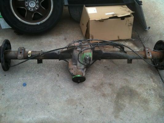 robert repairing a ford rear end