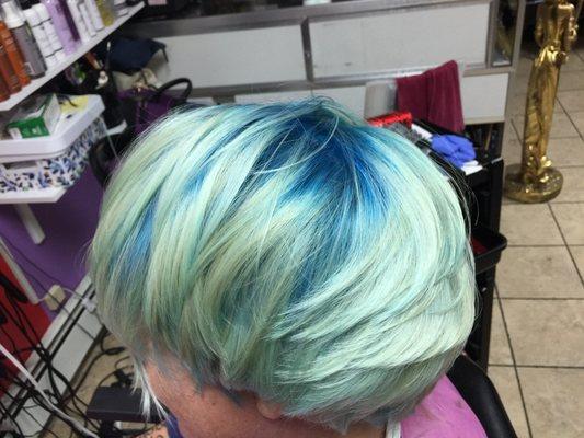 Color with blue shadow root