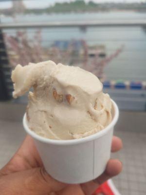 Butter pecan ice cream