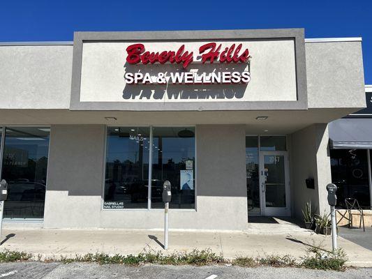 Gabriella's Nail Studio is located inside Beverly Hills Salon