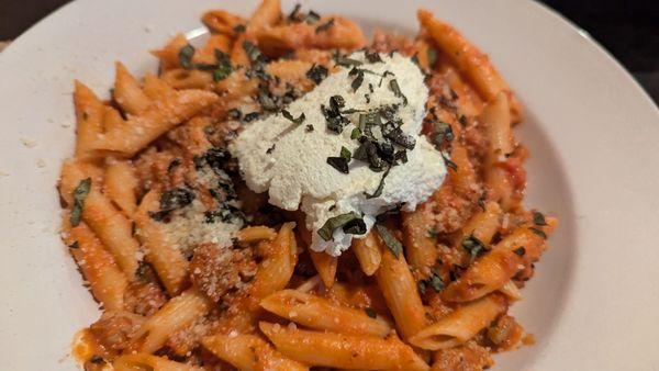 Penne alla vodka with Italian sausage add-on