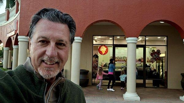 ROSARIO S. CASSATA AT COLD STONE CREAMERY AT THE ESPLANADE ON MARCO ISLAND FLORIDA.FLORIDA.