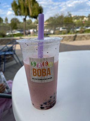 Strawberry milk tea boba