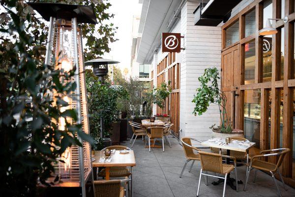 Expansive Outdoor Patio Dining