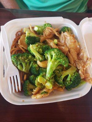 Chicken Broccoli with Lo Mein Dinner