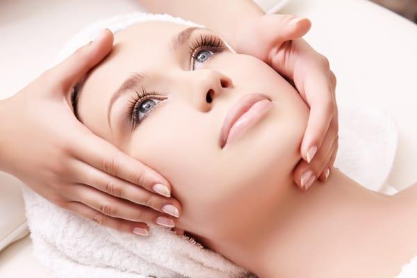 Glacier Med Spa and Laser Center offers Facials & Peels.