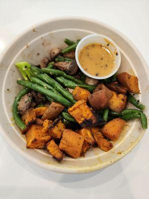 Vegan veggie bowl