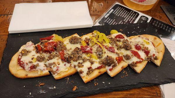 Sausage and pepper flatbread pizza