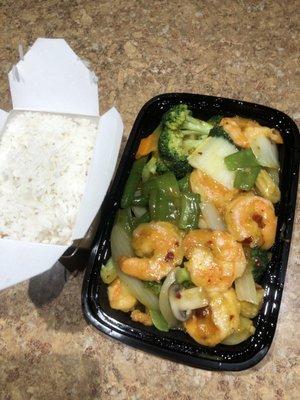 Curry shrimp with onions