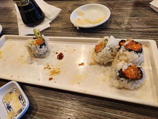 Happy hour rolls!  Spicy Salmon (left) and spicy tuna (right).