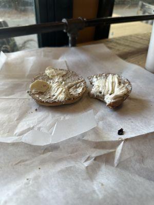 Gonna-raisin bagel