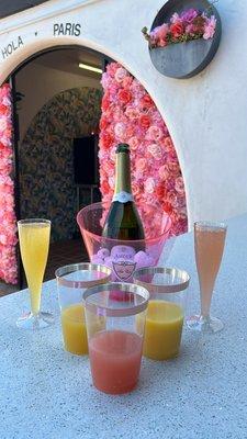 Mimosa kit, guava, mango and orange juice