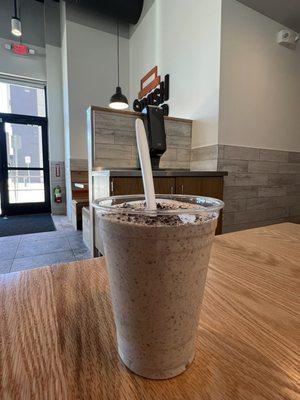 NON DAIRY OREO COOKIES & CREAM SHAKE