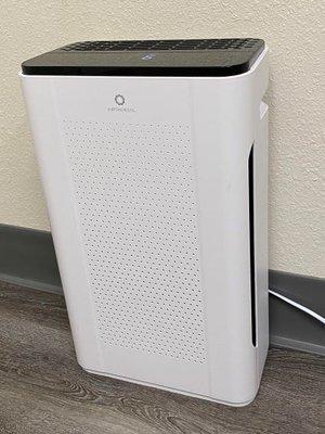 Air purifiers with HEPA filter and UV-C light in all treatment rooms, reception area and hallway