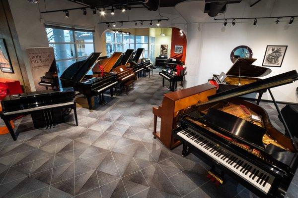 Piano Planet Showroom