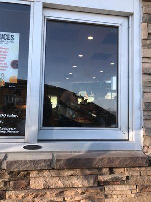 Used the drive through. DifferentYou don't order at the menu. You'll sit there forever till you realize you pull up to the window to order.