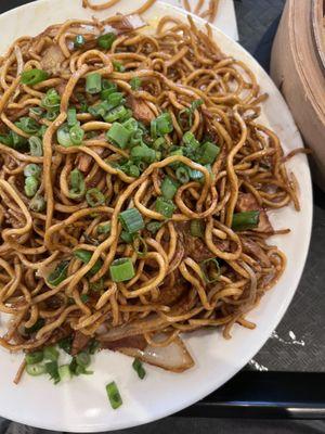 Cold chicken Lo mein