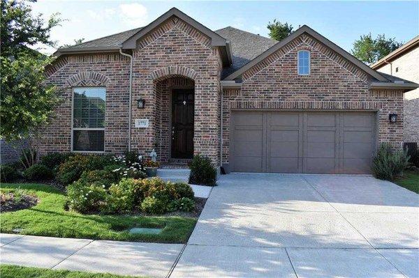 Beautiful home for sale in Carrollton, TX built in 2015 by American Legend Homes. Located in highly sought area.