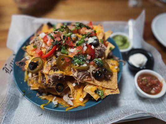 Nachos w pulled pork ($13)