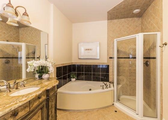 The luxury bathroom in the Warren Room invites long soaks and relaxing escapes