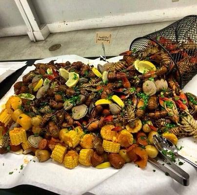 S+S Gastro Grub Catering's Crawfish Boil at The Lake Merritt Boat House