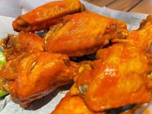 Wings, hot