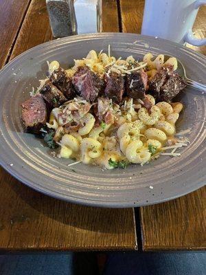 Mac n cheese with bacon with the steak add on option