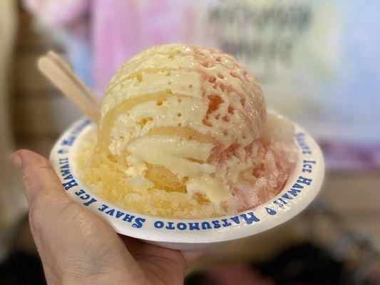 Regular size shaved ice with Tropical flavors, mochi and coconut milk