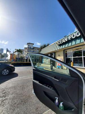 New Years Day 2021 Jan 1st views from car door and front of Ocean Mart. Beautiful South FL day