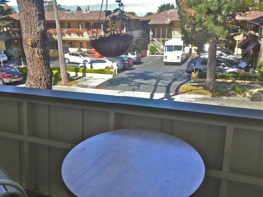 Good-sized balcony overlooking quiet street. Can see the mtns in the distance.