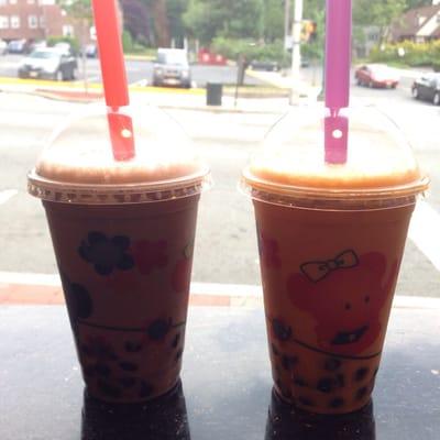 Thai bubble tea and chocolate bubble tea with my baby girl