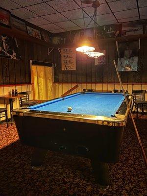 Pool table