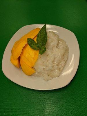 Sweet rice with mango