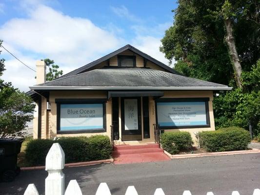 Front door located at 732 N Thornton Ave, Downtown Orlando