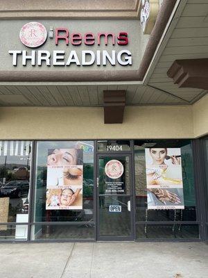 Threading salon