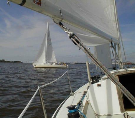 Learn to sail on the historic Delaware River in downtown Philadelphia