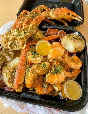 Crab legs and shrimp