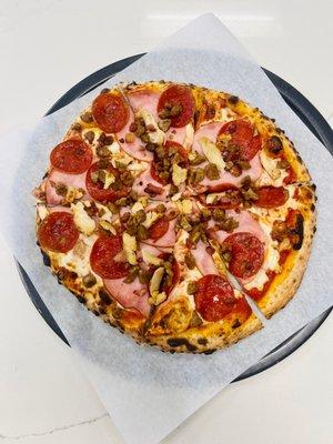 10" meat pizza